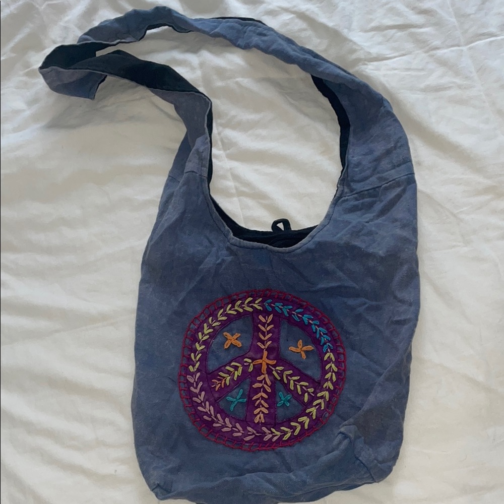 VINTAGE ✌🏽💖 🌼 🚌 Embroidered Blue Shoulder Bag
